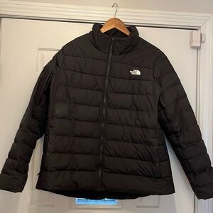 EUC north face Aconcagua 3 Full zip down jacket